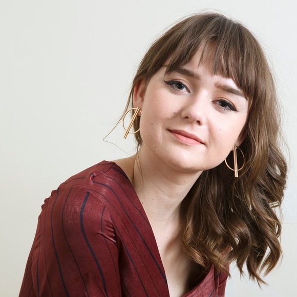 Meet your Posher, Alexandra - Picture 1 of 1